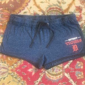 Detroit Tigers soft comfy shorts in excellent like new condition.MLB